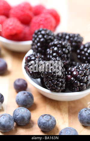 Brombeeren, Himbeeren und Heidelbeeren Stockfoto