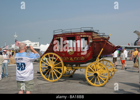 Postkutsche Wells Fargo und Company in Dayton Air Show Vandalia Ohio angezeigt Stockfoto