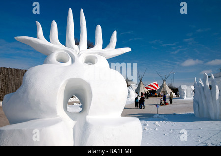 Schnee-Skulpturen beim Festival du Voyageur Winterfestival 2009 in St Bonifatius Winnipeg Manitoba Kanada Stockfoto