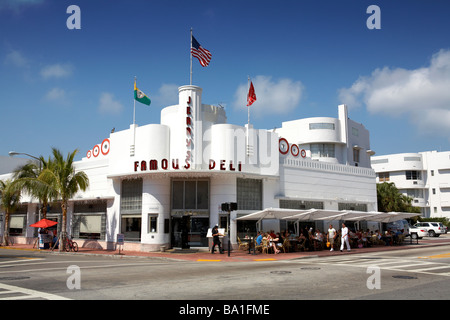 Jerry's Famous Deli auf der Collins Avenue Miami Florida Stockfoto