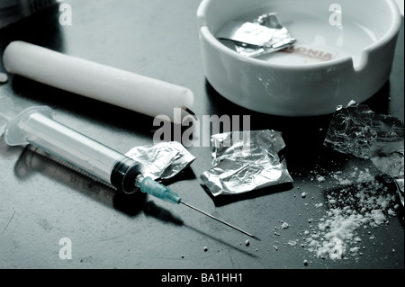 Medikament Missbrauch Konzept Heroin Shoot up Tools und Drogen Stockfoto