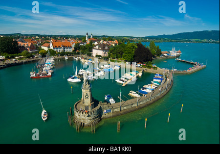 Yacht-Hafen und der historischen Altstadt von Lindau See Constanze Deutschland | Hafen von Lindau Altstadt Bodensee, Bayern, Deutschland Stockfoto