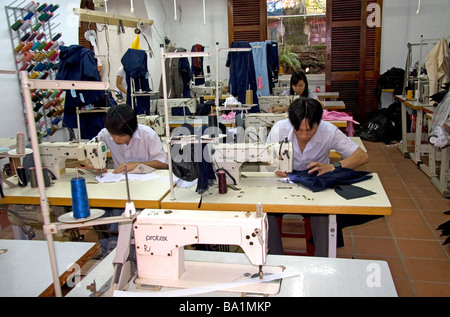 Arbeiter in der Yaly Kleiderfabrik in Hoi An Vietnam Nähen Stockfoto