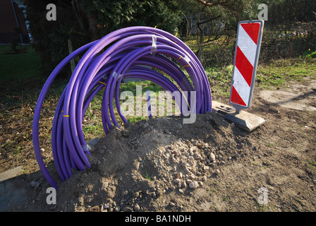 Bodenarbeit für Verdrahtung für Internet-Verbindungen gelegt Stockfoto