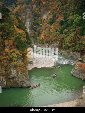 See vorbei durch Berge in der Präfektur Tochigi Stockfoto