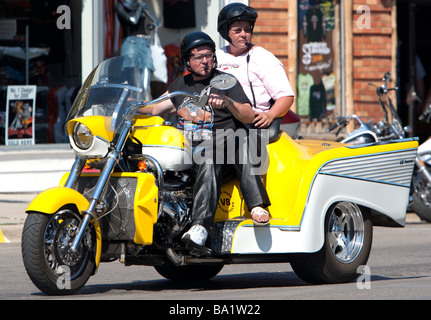 Standard benutzerdefinierte Flash und Papierkorb Motorräder drehen Sie an der jährlichen Sturgis Motorcycle Rally South Dakota USA Stockfoto