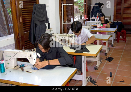 Arbeiter in der Yaly Kleiderfabrik in Hoi An Vietnam Nähen Stockfoto