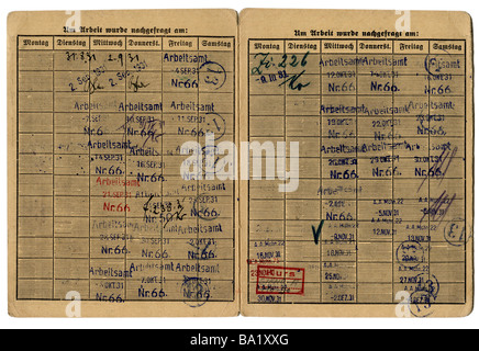 Personen, Arbeit/Arbeiter, Arbeitsentlassung/Arbeitslosigkeit, Eintragskarte von Karl Rauch, Arbeitsamt München, ausgestellt am 2.9.1931, Stempel, die die Arbeitsanforderungen bestätigen, September - Dezember 1931, Dokument, Dokumente, 20. Jahrhundert, historisch, historisch, Weimar Republik, Wirtschaftskrisen, Jobjagd, Jobjagd, 1930er Jahre, Stockfoto