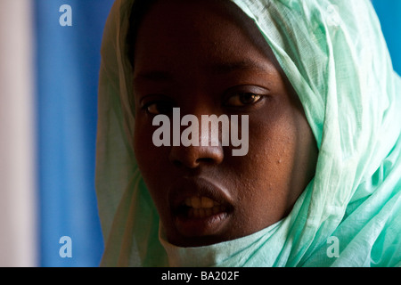Junge muslimische Frau in Chinguetti Mauretanien Stockfoto