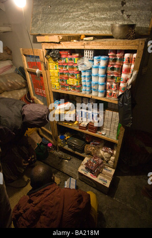 Anbieter auf dem Comanav Boot nach Timbuktu am Niger in Mali Stockfoto
