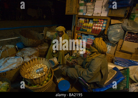 Anbieter auf dem Comanav Boot nach Timbuktu am Niger in Mali Stockfoto