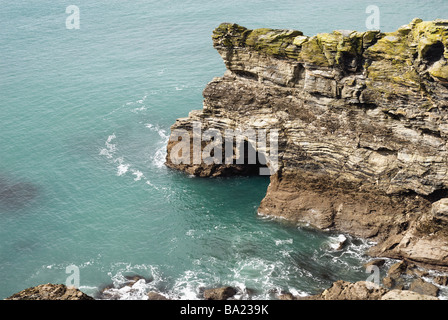 Portreath, Cornwall, UK zeigt Felsformation Stockfoto