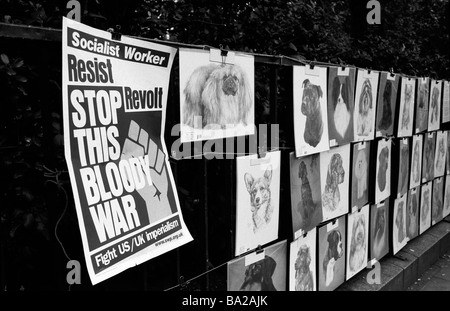 Plakat für die Socialist Worker in London während der 2001 Demonstration gegen den Krieg in Afghanistan Stockfoto