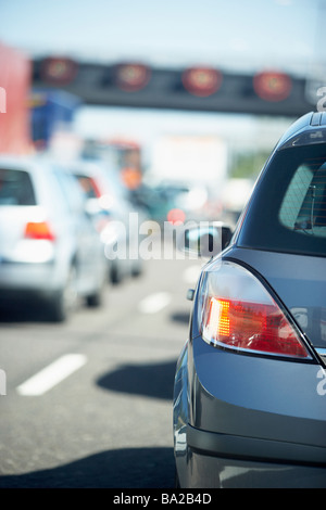 Autos im Stau auf der Autobahn A aufgereiht Stockfoto