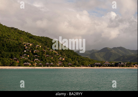 Hotel Hermitage Bay auf einer Yacht in der Bucht Stockfoto