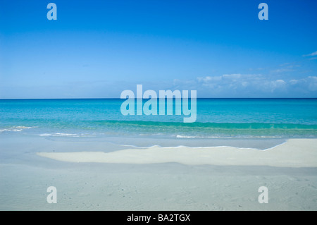 Kuba Varadero die unberührten weißen Sand türkisfarbenen Wasser und Palmen die Hotelzone von Kuba s beliebtesten Strand Stockfoto