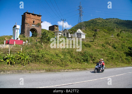 Das alte Grenztor von Da Nang und Provinz Thua Thien Hue in Vietnam Stockfoto