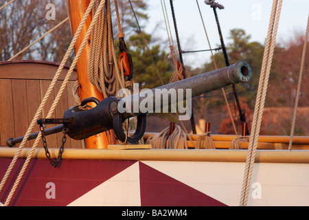 Eine Kanone montiert auf der Godspeed ein Jamestown Settlement-Schiff Stockfoto