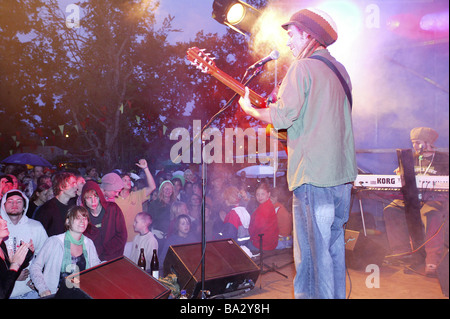 Konzert Reggae-Band "Jahcoustix" Idee öffentlich nicht frei für Tourismus-Musik-Festival Open-Air-Musiker-Sänger singt Künstler Stockfoto