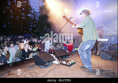 Konzert Reggae-Band "Jahcoustix" Idee öffentlich nicht frei für Tourismus-Musik-Festival Open-Air-Musiker-Sänger singt Künstler Stockfoto