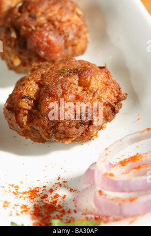 Kacche Kebab ist eine Art von Döner von Hyderabadi Cuisine die Keema Besan und Ei hergestellt wird Stockfoto