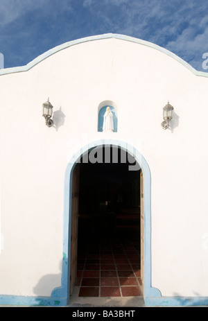 Malerische katholische Kirche von Grand Roque Los Roques Venezuela Südamerika Stockfoto