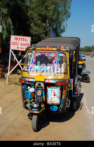 Hoch dekoriert 3 Wheeler Chittorgarh, Staat Rajasthan Indien. Stockfoto