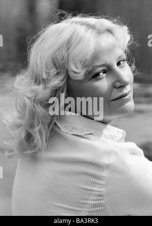 Achtziger Jahre, Menschen, Junge Frau, Portraet, Blondhaarig, Elisabeth Stockfoto