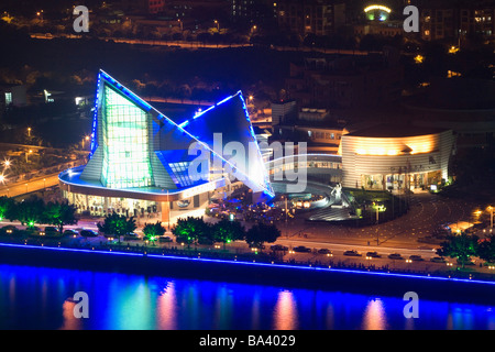 China Guangdong Guangzhou Xinghai Konzerthalle in der Nacht Stockfoto