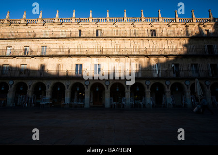 Plaza Mayor Hauptplatz im frühen Morgen von Salamanca autonomen Gemeinschaft Kastilien und Leon Spain Stockfoto