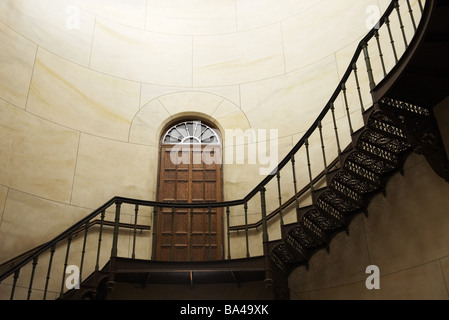 Helix-Aufstieg Podium Wand Treppenstufen Tür Handläufe aus Gusseisen Deutschland Mecklenburg-Vorpommern Rügen Granitz Stockfoto