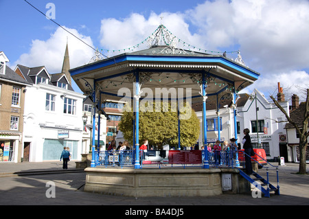 Der Musikpavillon, der Carfax, Horsham, West Sussex, England, Vereinigtes Königreich Stockfoto