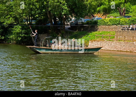 Hand gezogen Fähre am Fluss Wye, Symonds Yat Stockfoto