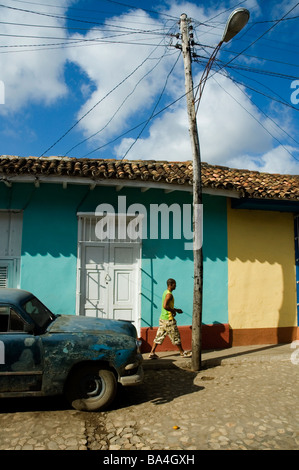 Kuba Trinidad Straßenszene mit alten amerikanischen Autos aus den 1950er Jahren. März 2009 Stockfoto