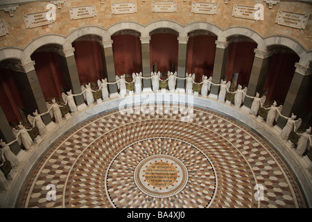Die Befreiungshalle ist ein neoklassizistisches Denkmal auf dem Michelsberg oberhalb der Stadt Kelheim Stockfoto