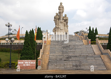 Denkmal ehrt die Telekommunikation Offiziere der Armee in der Nähe von Doc Mieu Vietnam Nord-Vietnam Stockfoto