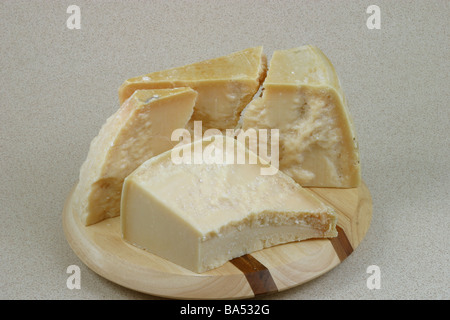 Stücke von Parmesan-Käse Stockfoto