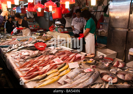 Markt mit frischen Lebensmitteln in Hong Kong Stockfoto