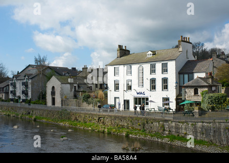 Die Waterside Kunstgalerie auf Kent View, mit Blick auf den Fluss Kent, Kendal, Cumbria, England UK Stockfoto