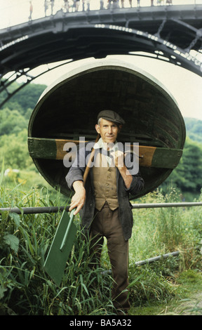 Eustace Rogers die letzte von vier Generationen von Coracle Makern In Ironbridge Shropshire England UK BILD VON DAVID BAGNALL Stockfoto