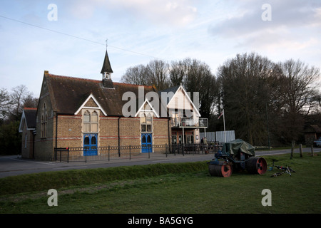 Kirchensaal, Westend Esher, Surrey Stockfoto