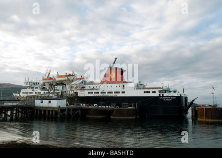 Caledonian MacBrayne Ro-Ro Fähre legt in Brodick, Isle of Arran, Schottland Stockfoto