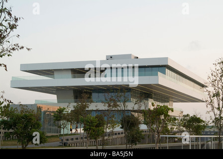 Veles e vents Gebäude am Hafen des America Cup Stockfoto