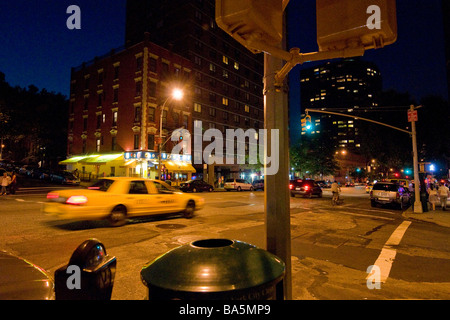 New York durch die Nacht 93th Avenue Manhattan New York Vereinigte Staaten von Amerika Stockfoto