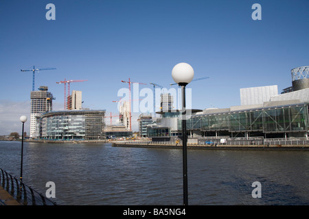 Salford Quays Manchester England UK März Großbritanniens erstes Media City Projekt im schnell wachsenden Bereich entlang den Manchester Ship Canal Stockfoto