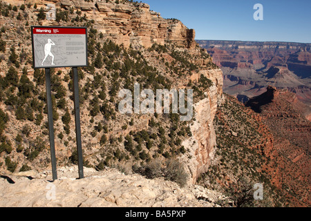 Warnzeichen für Wanderer nicht zu weit an einem Tag wandern Sie auf den hellen Engel trail Grand Canyon National Park, Arizona usa Stockfoto