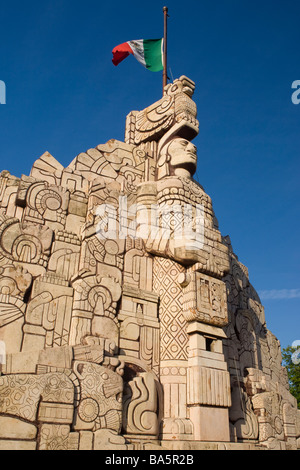 Das Monumento a la Patria Denkmal erstellt von Romulo Rozo liegt am Paseo de Montejo Merida Yucatan Mexiko Stockfoto