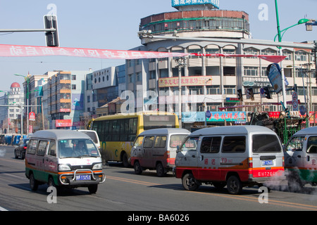 Umweltverschmutzung durch Autos in Suihua eine Stadt im Norden Chinas, die schrecklich Luftverschmutzung leidet. Stockfoto