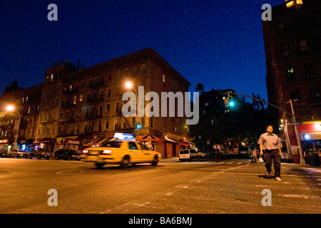 New York durch die Nacht 93th Avenue Manhattan New York Vereinigte Staaten von Amerika Stockfoto