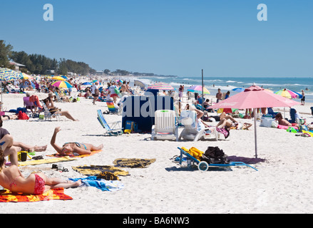 Spring Break auf Holmes Beach auf der Insel Santa Anna in der Nähe von Bradenton Florida Stockfoto